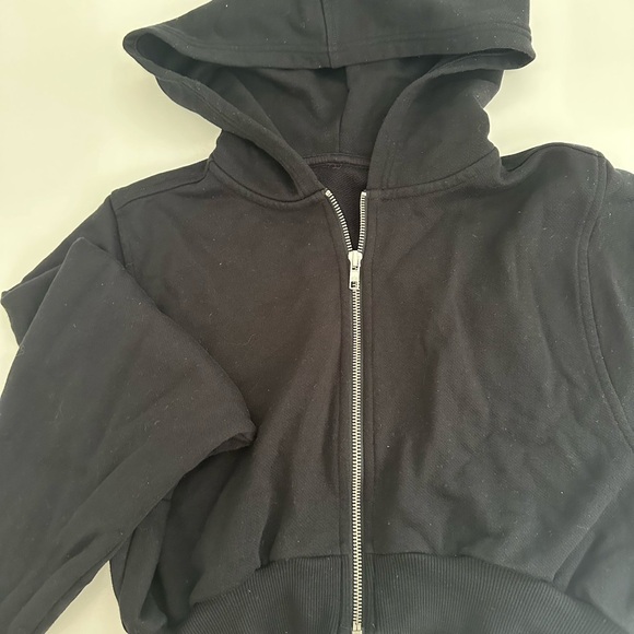 ALO Yoga Tops - Black Crop Hoodie